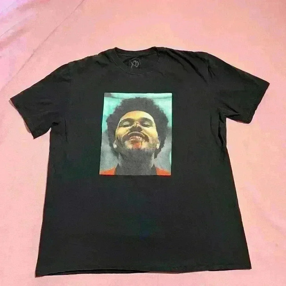 The Weeknd After Hours Tour T Shirt Concert Blood Drip XO Rare Mens Size XL - Picture 1 of 7